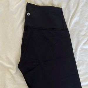 Lululemon Wunder Under 25’ legging